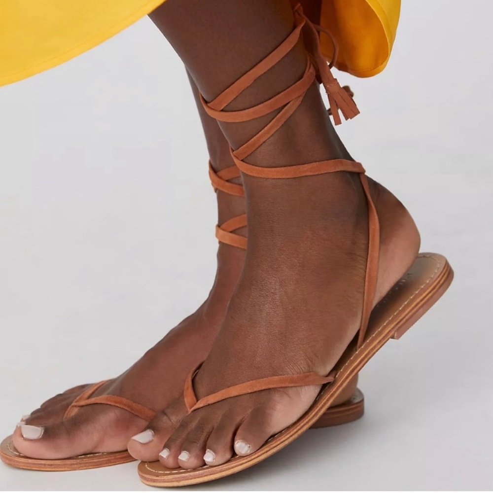 NEW Pilcro Anthropologie Tie Up Thong Sandals Brown Size 40 NWT